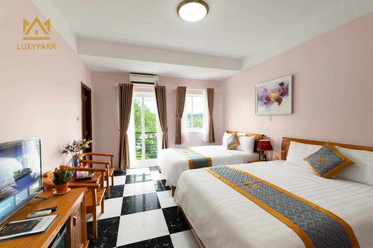 Luxy Park Hotel - Phu Quoc Centre Esterno foto