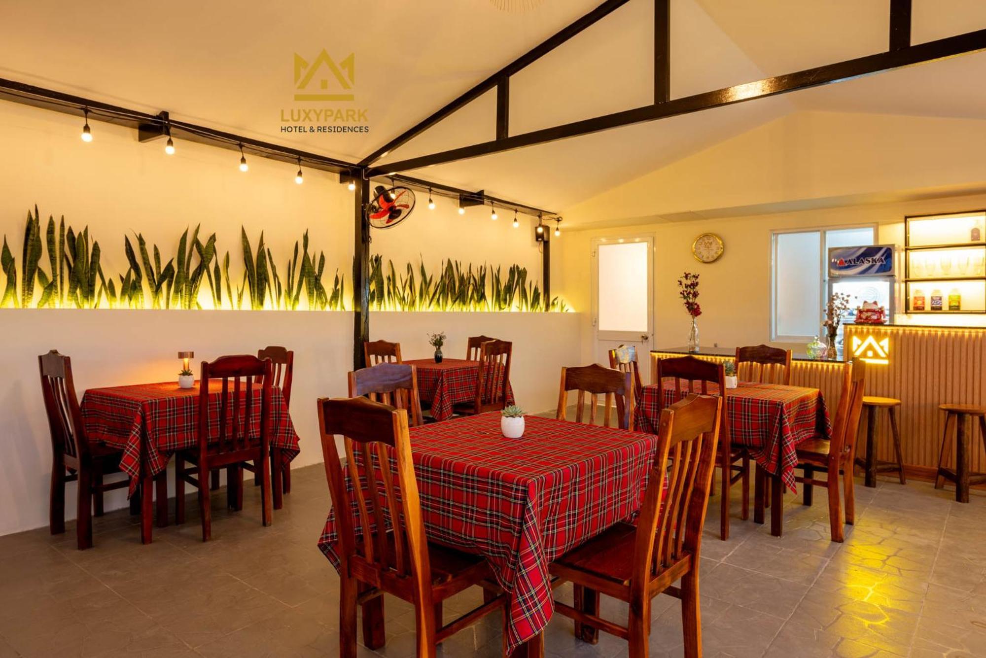 Luxy Park Hotel - Phu Quoc Centre Esterno foto