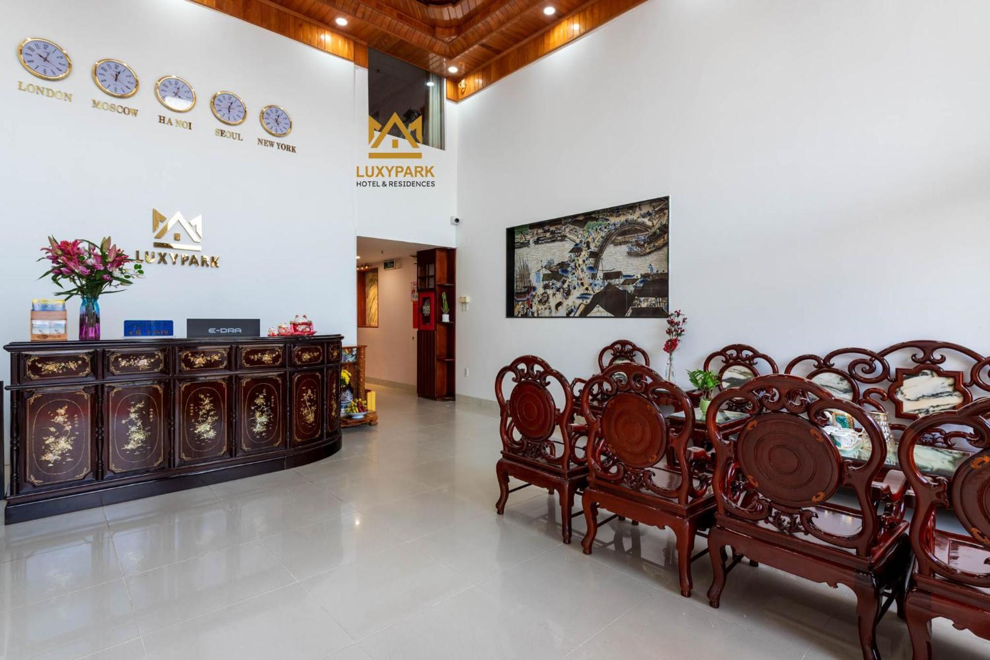 Luxy Park Hotel - Phu Quoc Centre Esterno foto