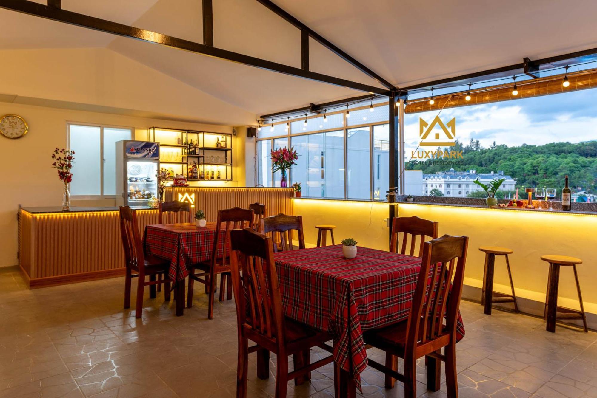 Luxy Park Hotel - Phu Quoc Centre Esterno foto
