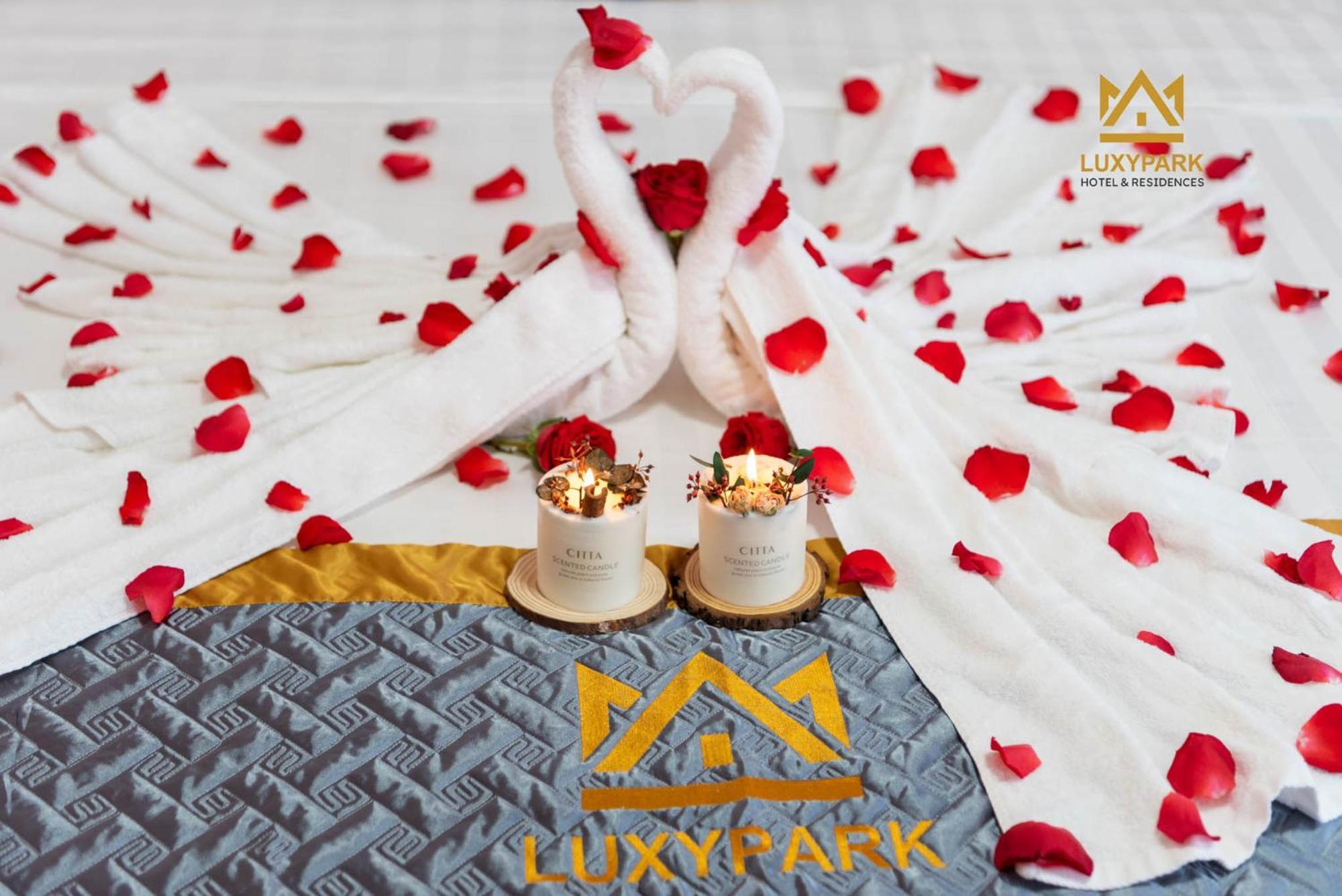 Luxy Park Hotel - Phu Quoc Centre Esterno foto