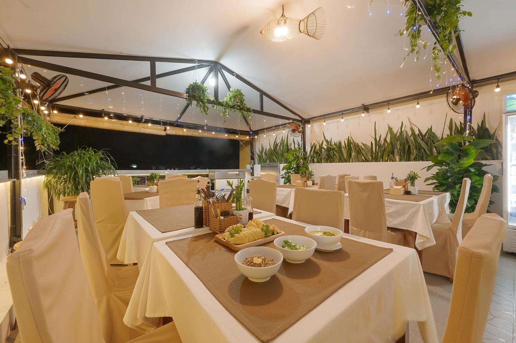 Luxy Park Hotel - Phu Quoc Centre Esterno foto